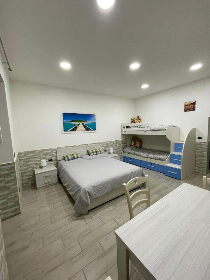 Casa Vacanze Luisa Наполи Екстериор снимка