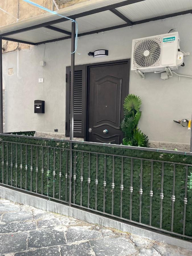 Casa Vacanze Luisa Наполи Екстериор снимка